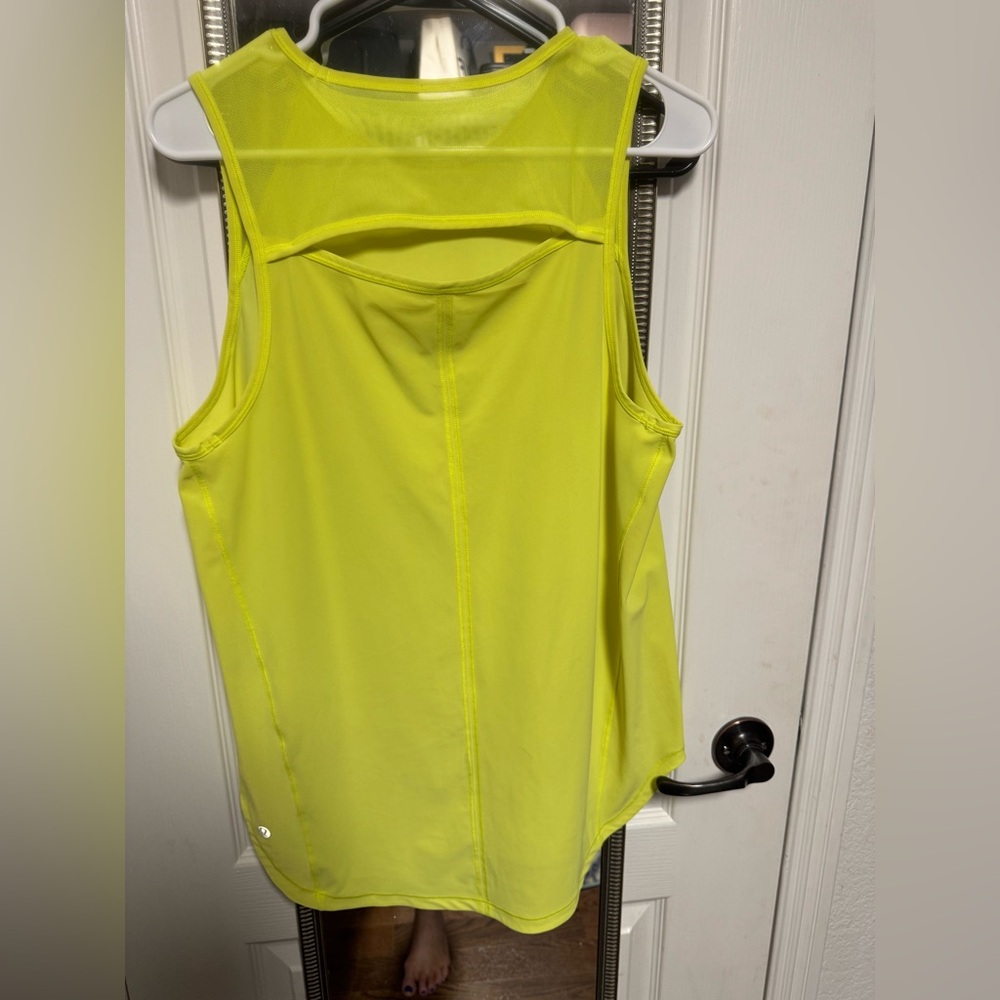 Lululemon Tank Size 12 - Picture 2 of 2